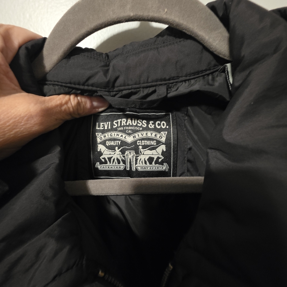 Levi's Dark Quilted Jacket - Picture 3 of 9